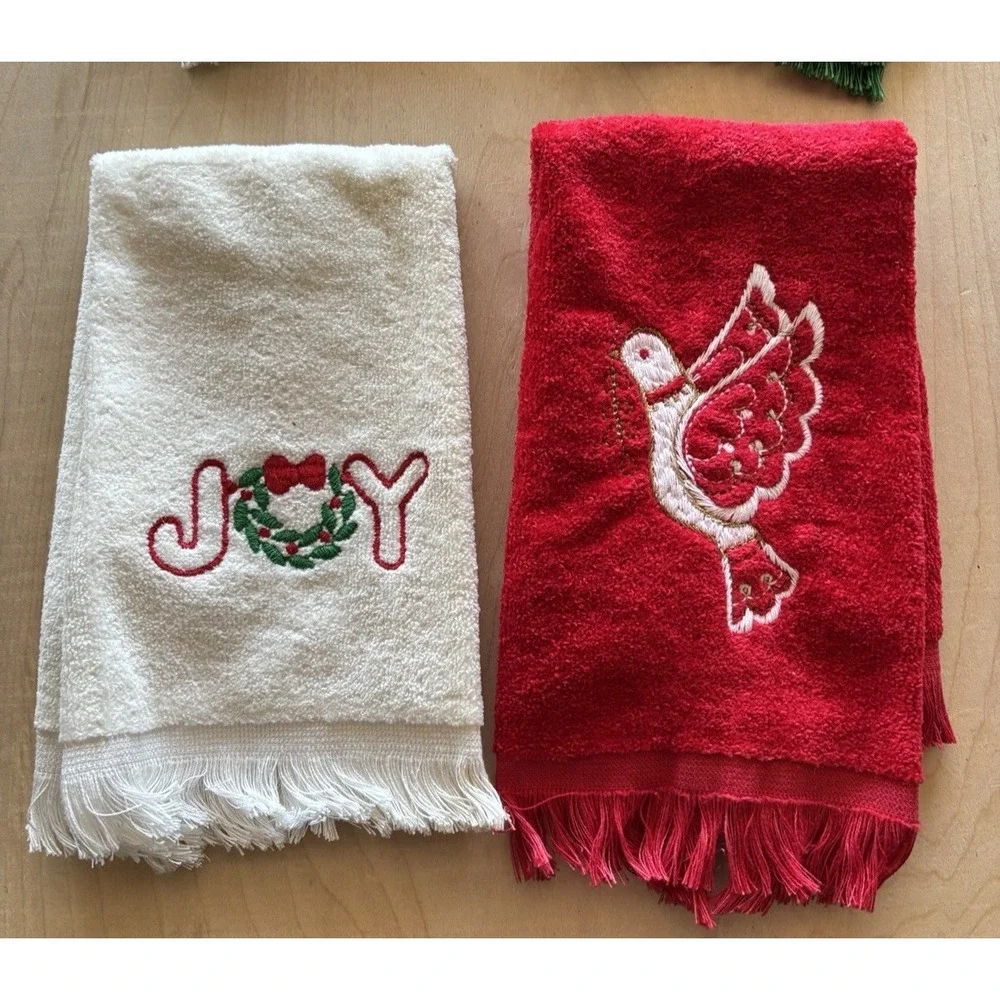 Vintage 1990s Christmas Hand Towels LOT of 7 NWT Joy Holly Dove Cottage